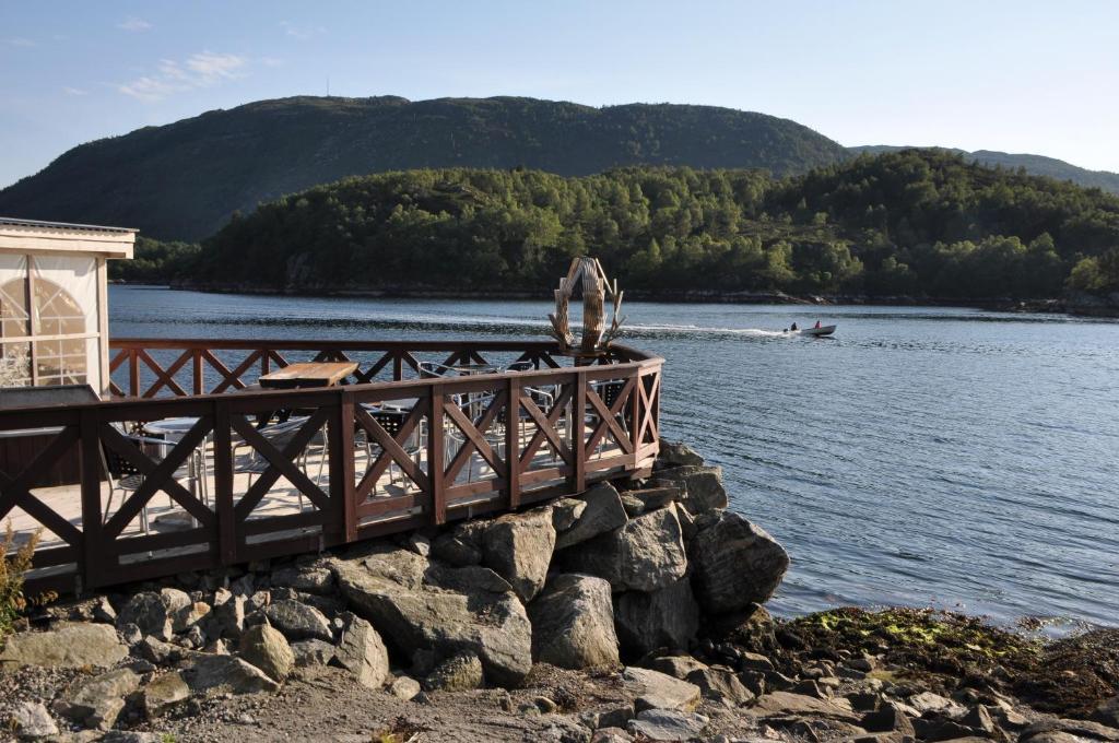 Gulen Dive Resort Dalsoyra ภายนอก รูปภาพ